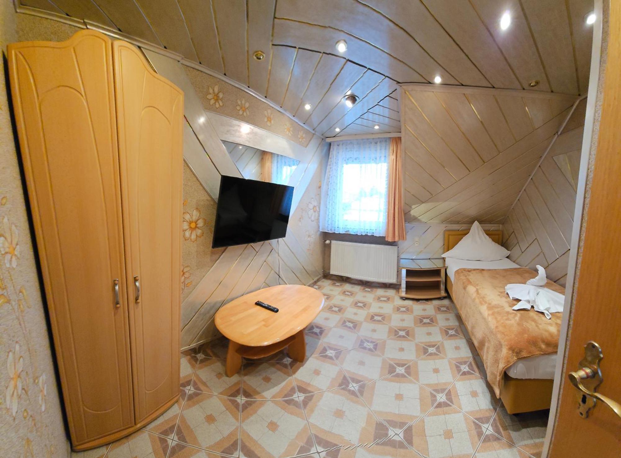 Hotel Tenne เฟียร์นไฮม์ ภายนอก รูปภาพ