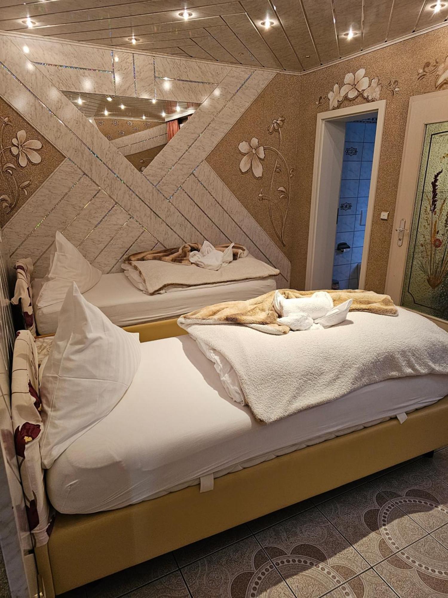 Hotel Tenne เฟียร์นไฮม์ ภายนอก รูปภาพ