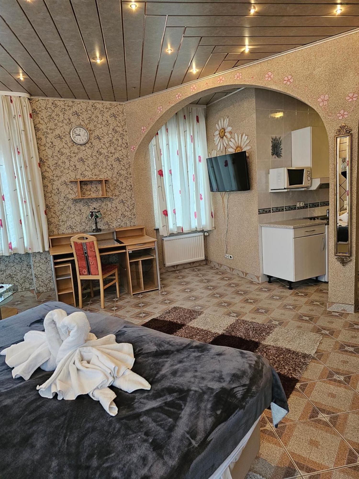 Hotel Tenne เฟียร์นไฮม์ ภายนอก รูปภาพ