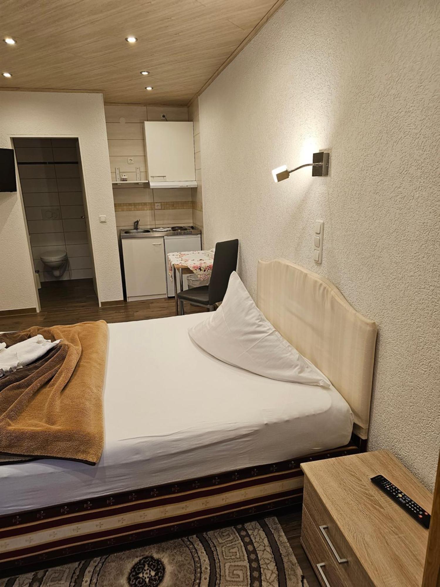Hotel Tenne เฟียร์นไฮม์ ภายนอก รูปภาพ